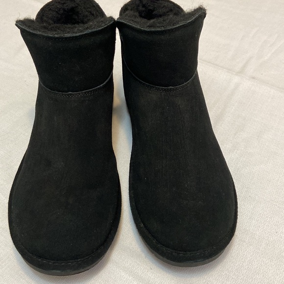 Bearpaw Black Suede Wool Lined Womens Booties & Stud Embellishments EUC size11 - Picture 7 of 8